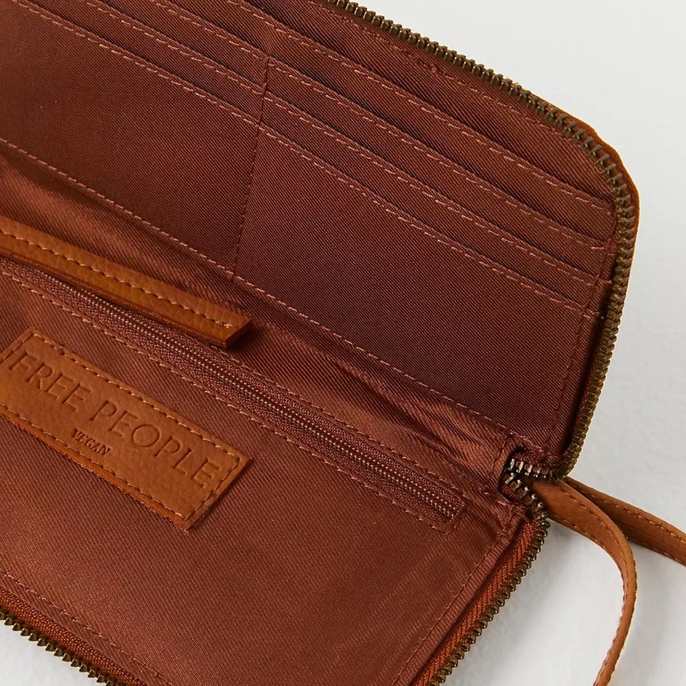 Free People Distressed Wallet - Picture 5 of 11